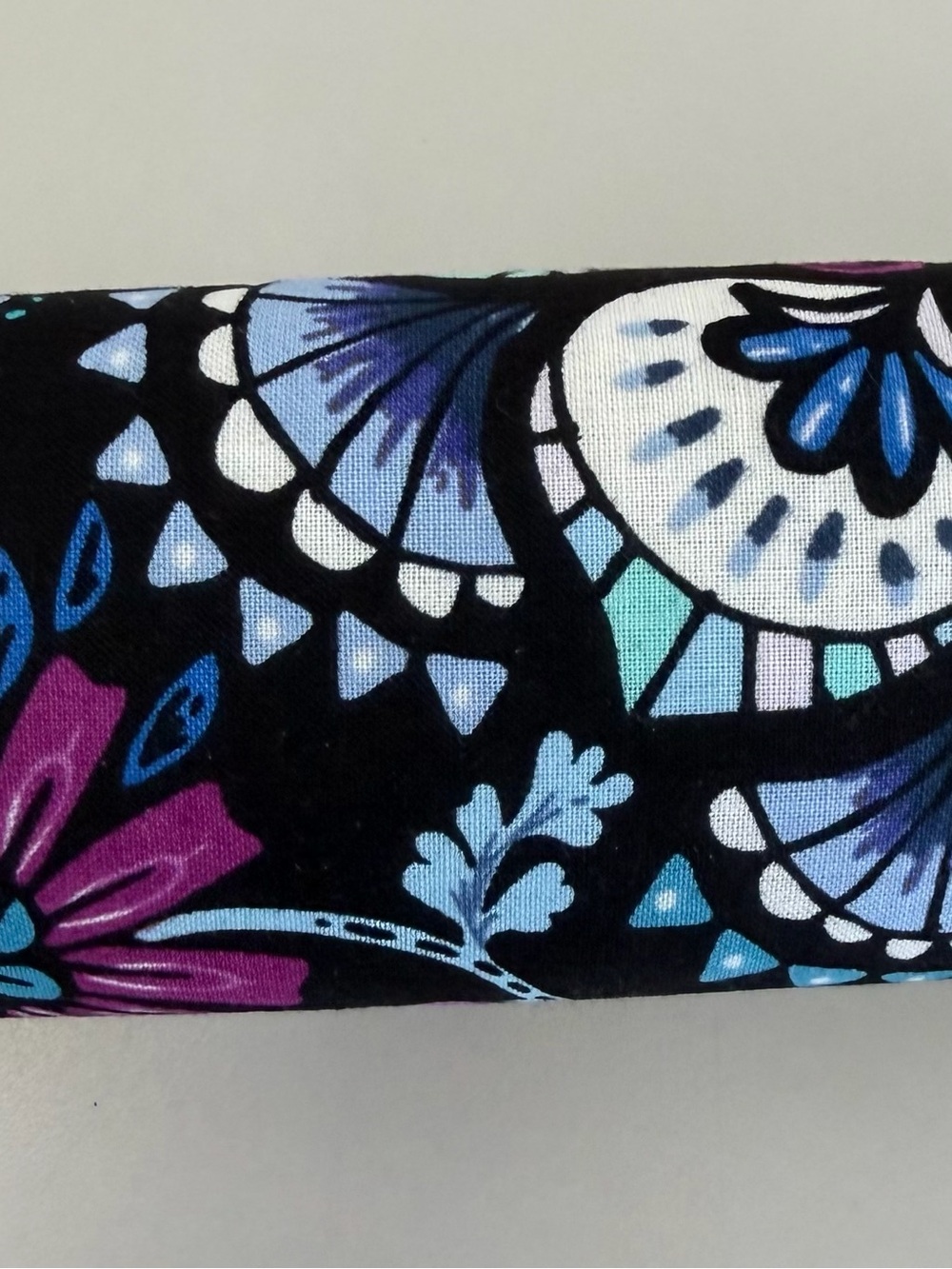NWT Vera Bradley Clamshell Readers Case with Bramble Pattern